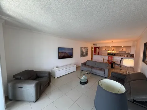 19390 Collins Avenue Sunny Isles Beach FL 33160