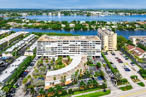 3589 S Ocean Boulevard South Palm Beach FL 33480