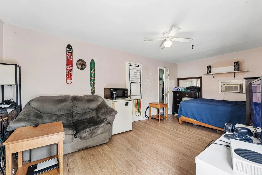 427 58th Street West Palm Beach FL 33407