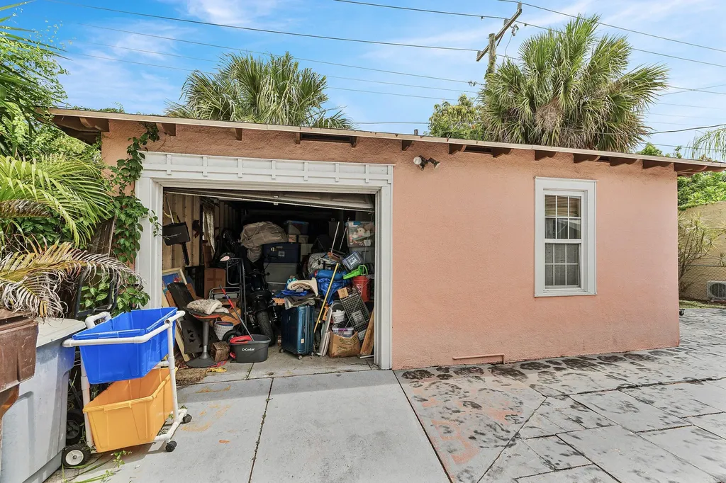 427 58th Street West Palm Beach FL 33407