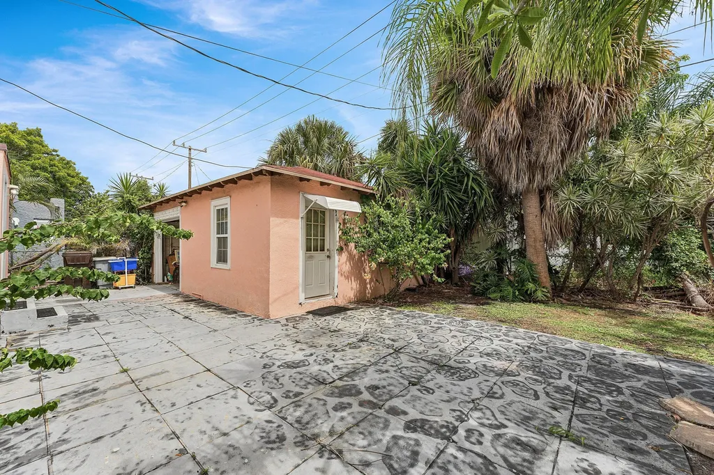 427 58th Street West Palm Beach FL 33407