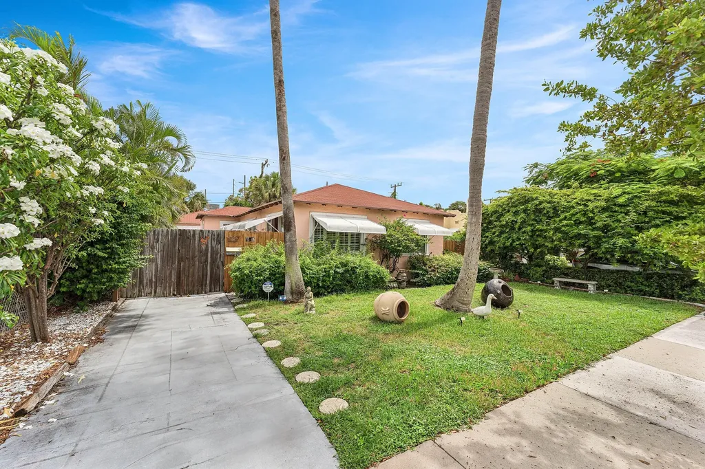 427 58th Street West Palm Beach FL 33407