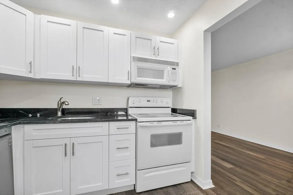 2615 NE 1st Court Boynton Beach FL 33435