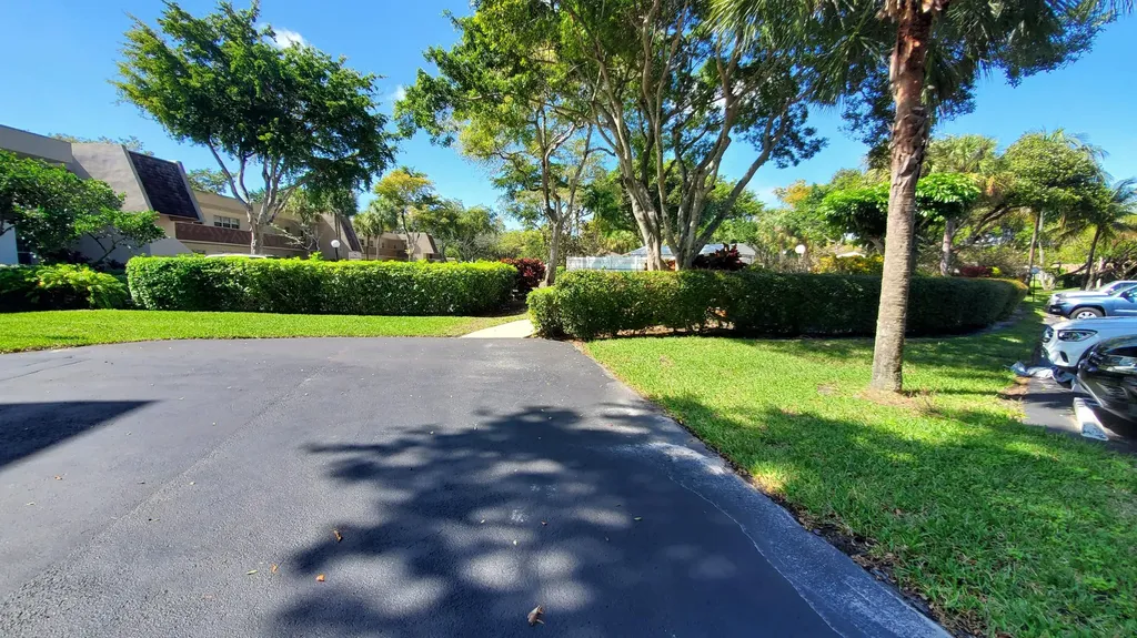 3800 Oaks Clubhouse Drive Pompano Beach FL 33069