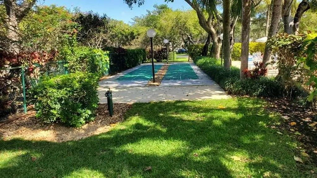 3800 Oaks Clubhouse Drive Pompano Beach FL 33069