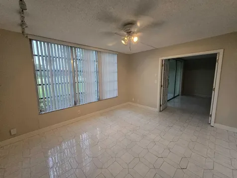 3800 Oaks Clubhouse Drive Pompano Beach FL 33069