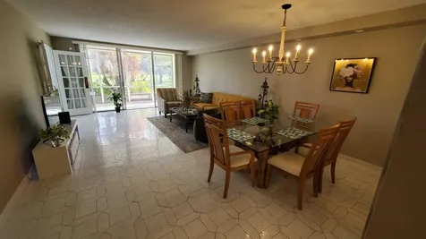 3800 Oaks Clubhouse Drive Pompano Beach FL 33069