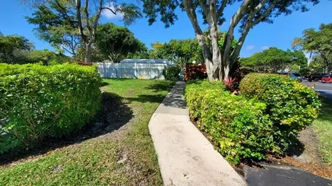 3800 Oaks Clubhouse Drive Pompano Beach FL 33069