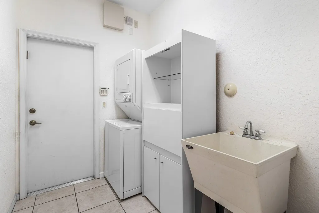 21417 Crestfalls Court Boca Raton FL 33428