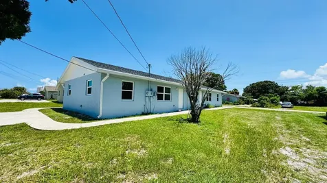 1207 Avenue K Fort Pierce FL 34950