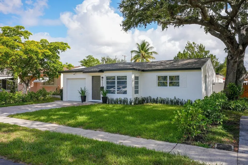 254 SW 6th Street Dania Beach FL 33004