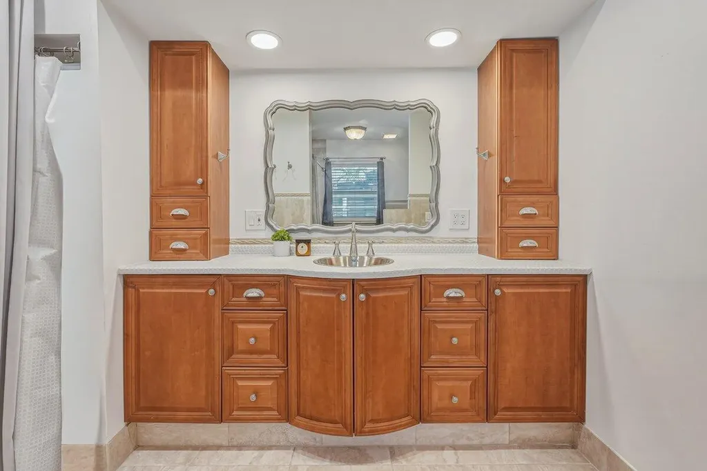 254 SW 6th Street Dania Beach FL 33004