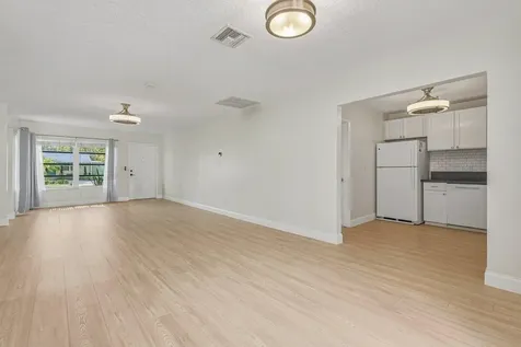 254 SW 6th Street Dania Beach FL 33004