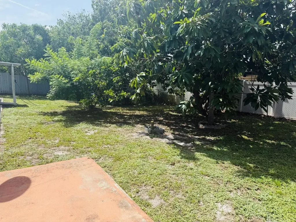 3335 10th Avenue N Palm Springs FL 33461