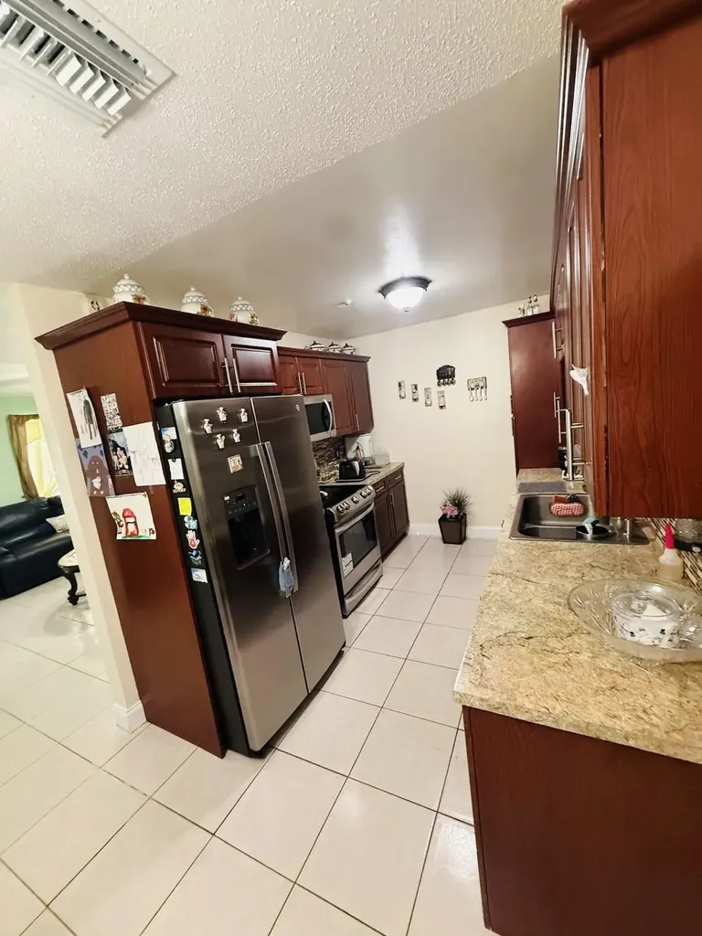 3335 10th Avenue N Palm Springs FL 33461
