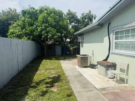 3335 10th Avenue N Palm Springs FL 33461