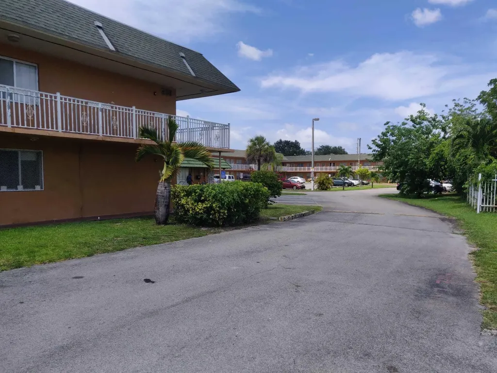 271 NW 177th Street Miami Gardens FL 33169