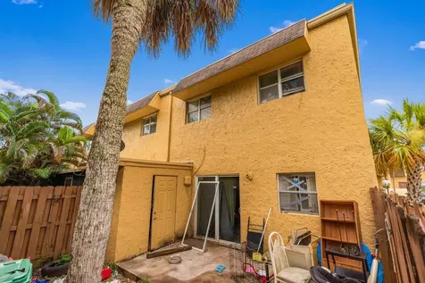 5655 Blueberry Court Lauderhill FL 33313