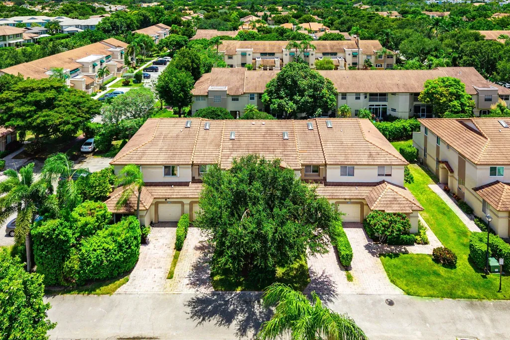 6757 Via Regina Boca Raton FL 33433