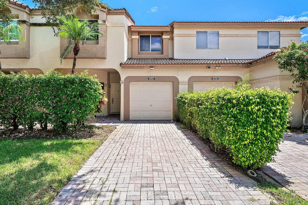 6757 Via Regina Boca Raton FL 33433