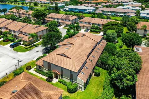 6757 Via Regina Boca Raton FL 33433
