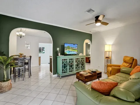 125 NE 21st Court Wilton Manors FL 33305