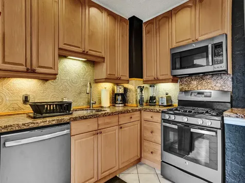 125 NE 21st Court Wilton Manors FL 33305