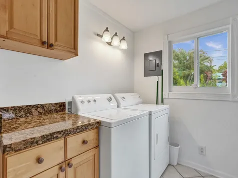 125 NE 21st Court Wilton Manors FL 33305