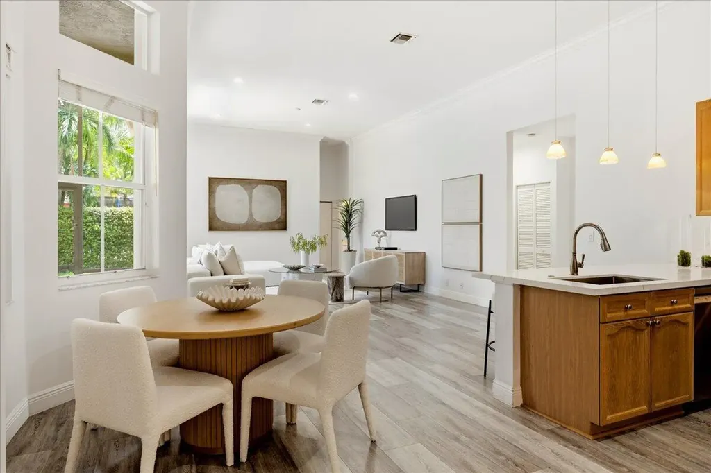 2458 Greenbrier Court Weston FL 33327