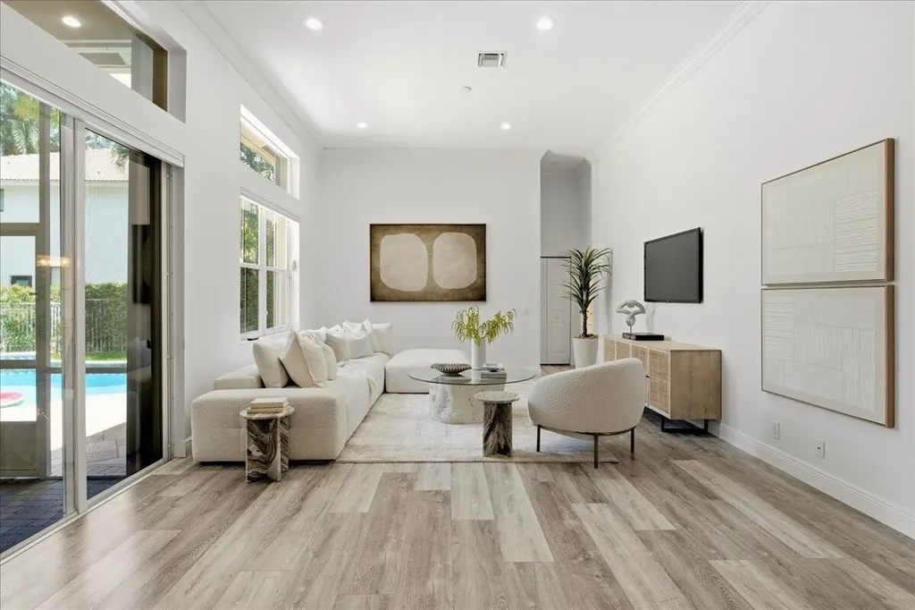 2458 Greenbrier Court Weston FL 33327