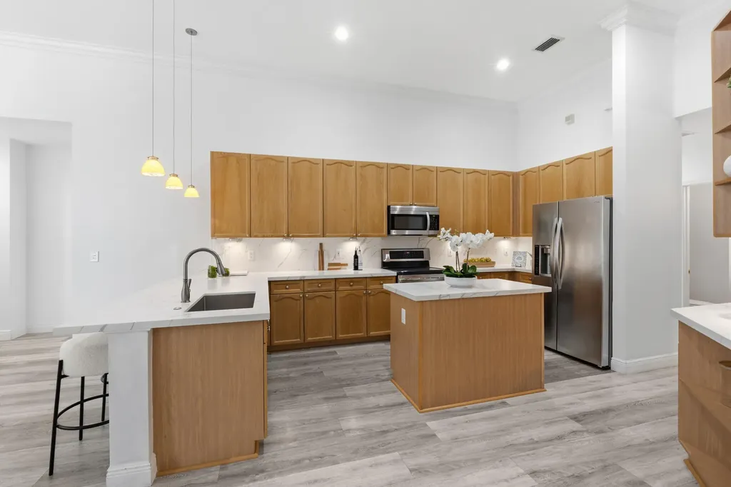 2458 Greenbrier Court Weston FL 33327