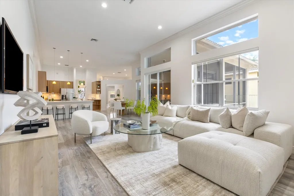 2458 Greenbrier Court Weston FL 33327