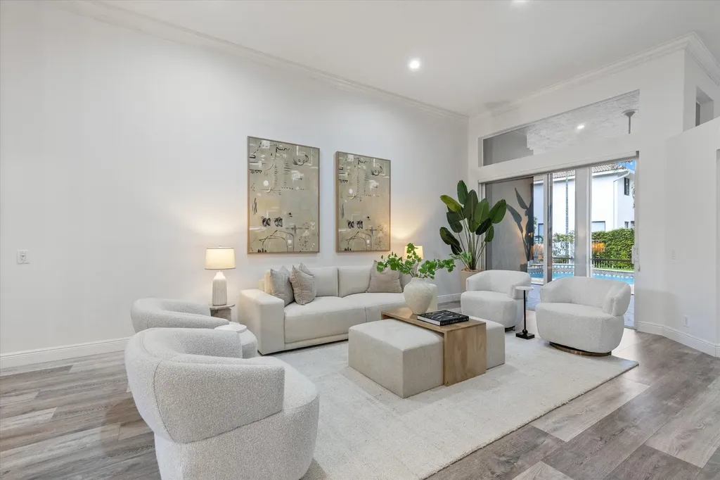 2458 Greenbrier Court Weston FL 33327