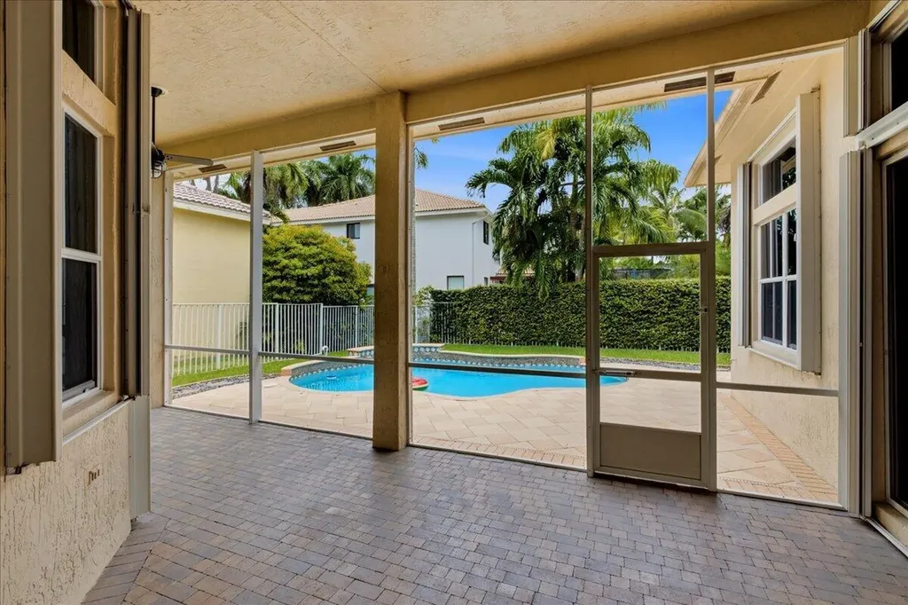 2458 Greenbrier Court Weston FL 33327