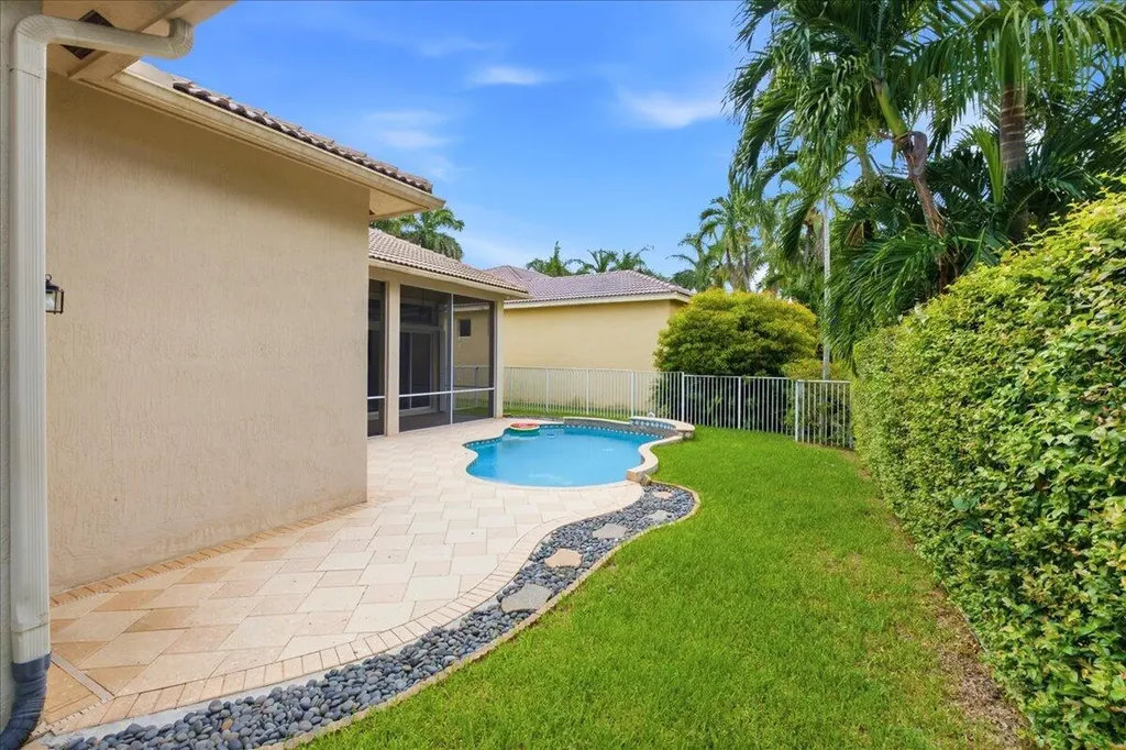 2458 Greenbrier Court Weston FL 33327
