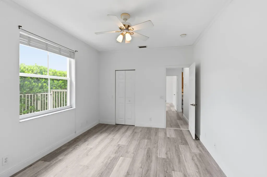 2458 Greenbrier Court Weston FL 33327