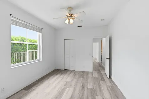 2458 Greenbrier Court Weston FL 33327