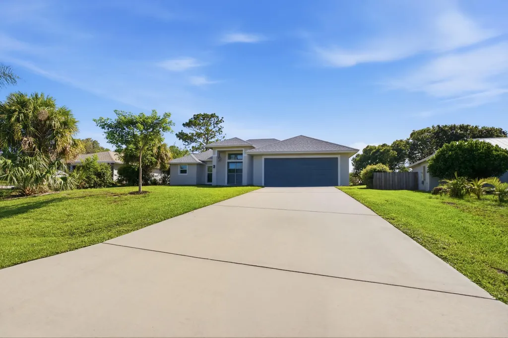 1174 SW Edinburgh Drive Port St Lucie FL 34953