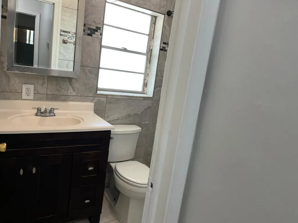4000 NW Woodside Drive Coral Springs FL 33065
