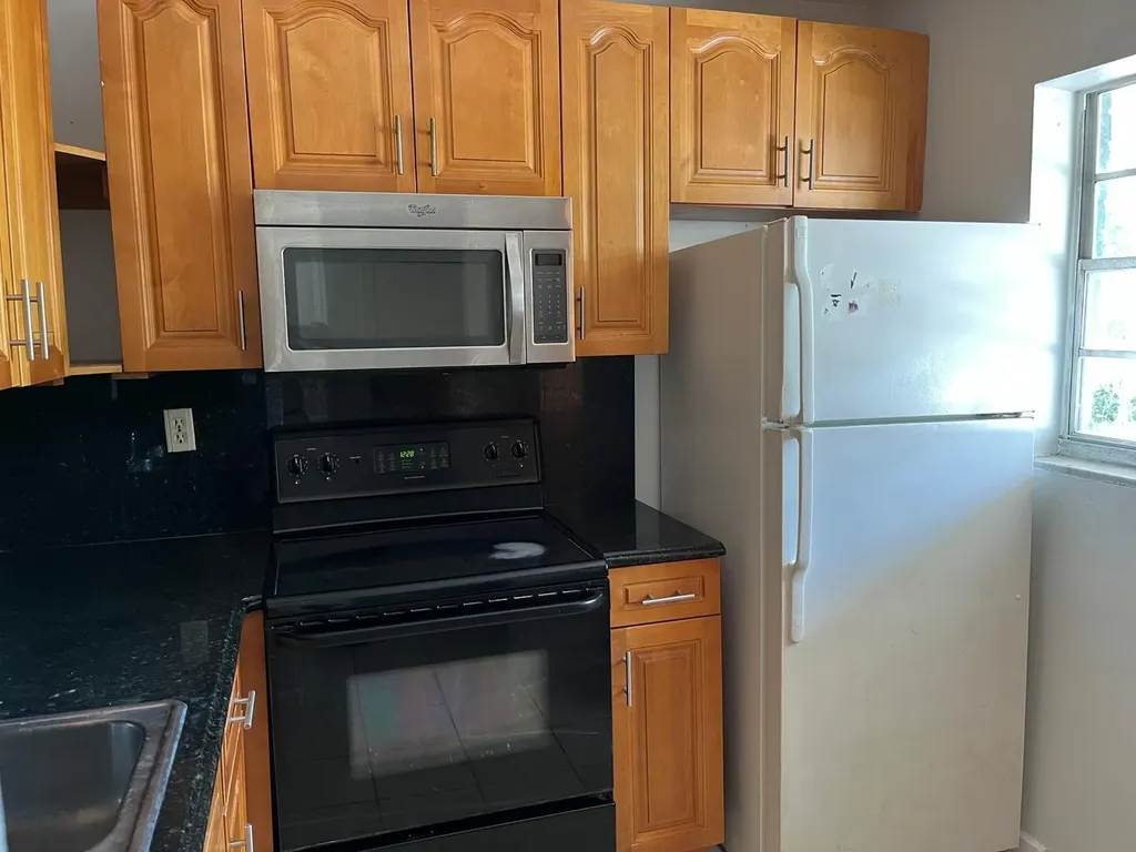 4000 NW Woodside Drive Coral Springs FL 33065