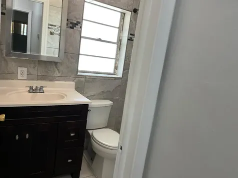 4000 NW Woodside Drive Coral Springs FL 33065