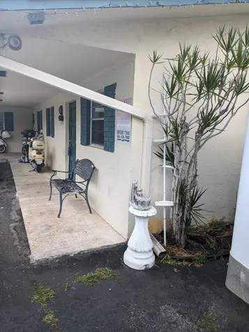 4000 NW Woodside Drive Coral Springs FL 33065
