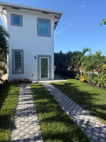 501 El Prado West Palm Beach FL 33405