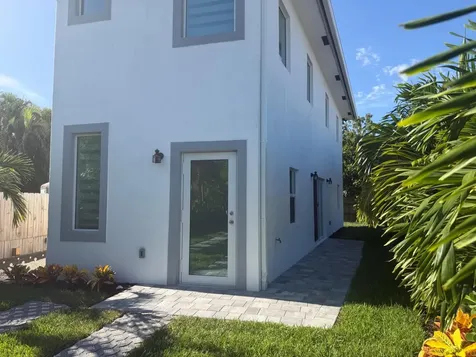 501 El Prado West Palm Beach FL 33405