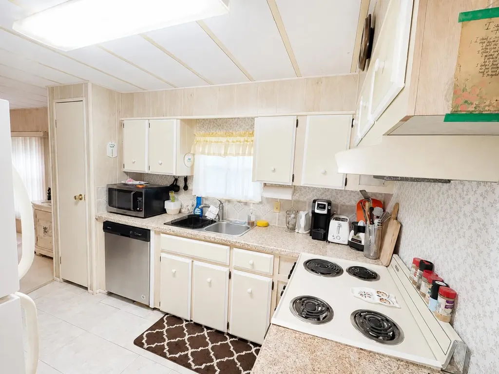 4 Del Sol Port St Lucie FL 34952