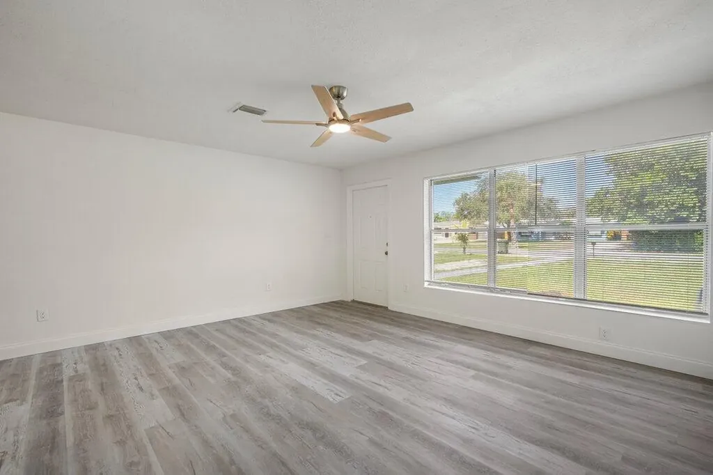 911 SE Dolphin Drive Stuart FL 34996