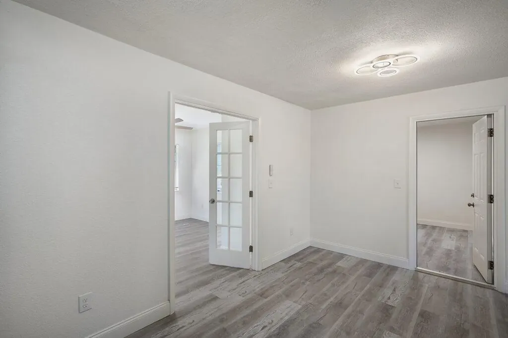 911 SE Dolphin Drive Stuart FL 34996