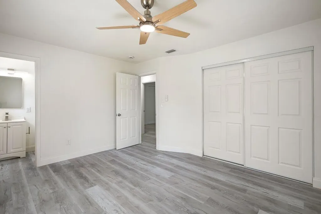 911 SE Dolphin Drive Stuart FL 34996