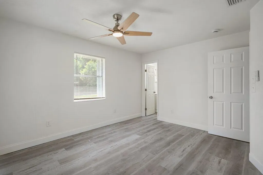 911 SE Dolphin Drive Stuart FL 34996