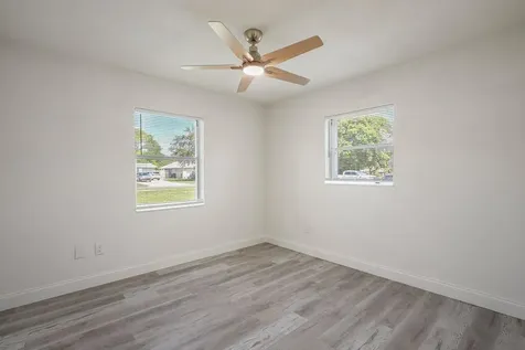 911 SE Dolphin Drive Stuart FL 34996